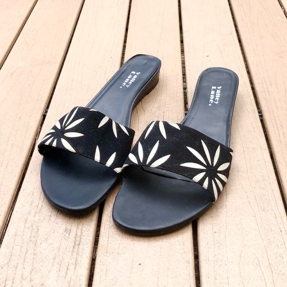 Valley Lane Shoes Valley Lane Slip On Simple Floral Sandal Slippers